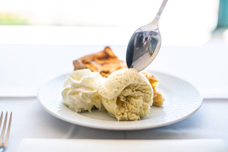 Apple Pie with Ice Cream